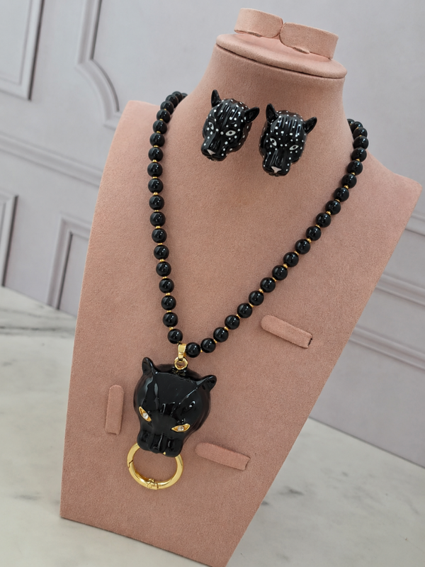 Collar leopardo negro