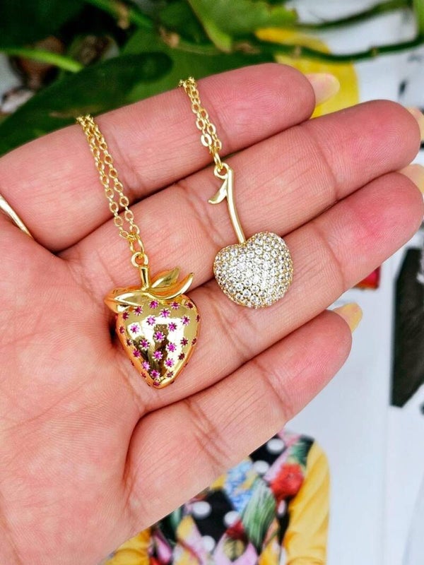 Collar fresa o manzana