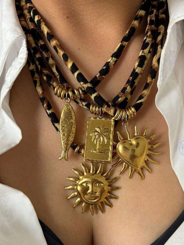 Collar animal print (elige el dije )