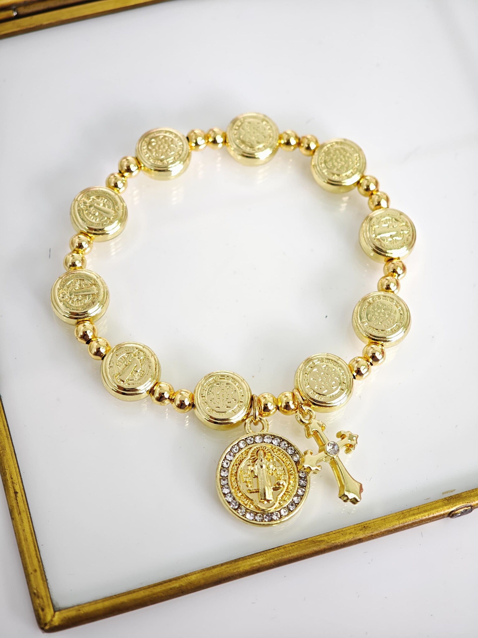 Pulsera san Benito cruz