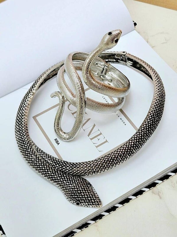 Gargantilla plateada