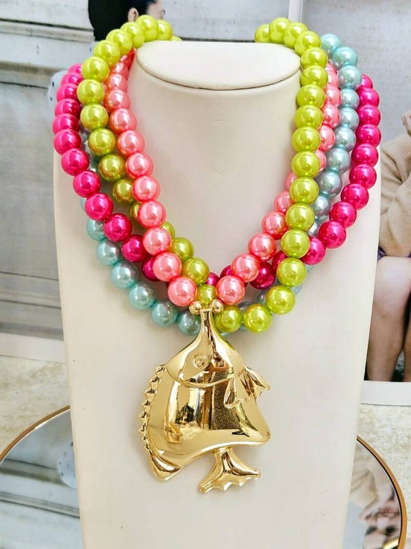Collar pez color