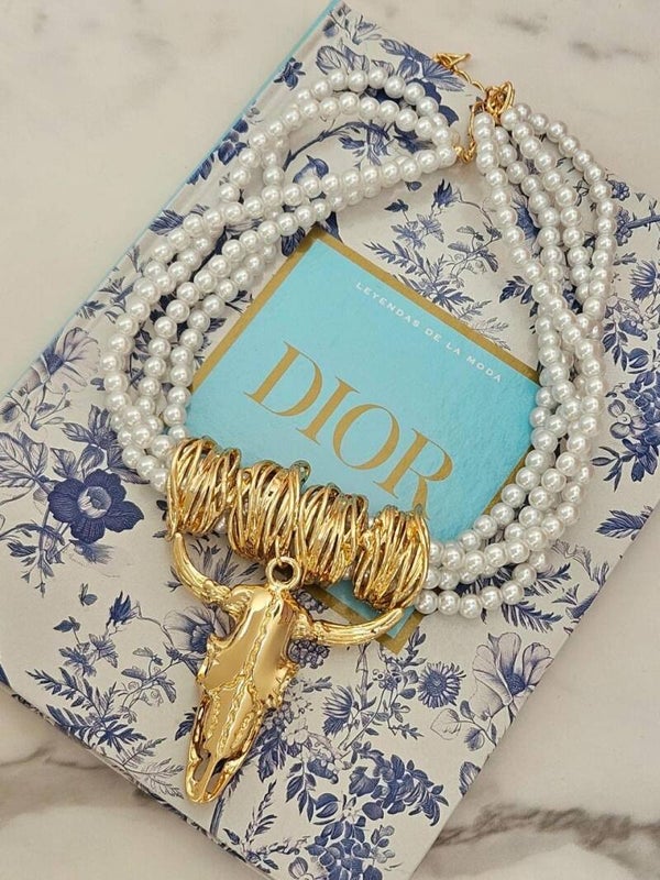 Collar 4 Perlas y toro