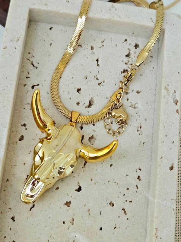 Collar toro planchado