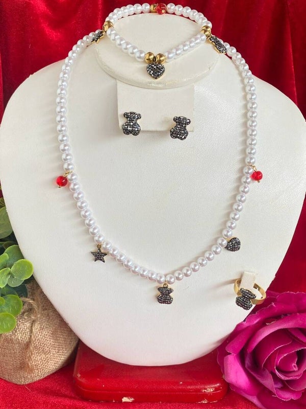 Set tous perla