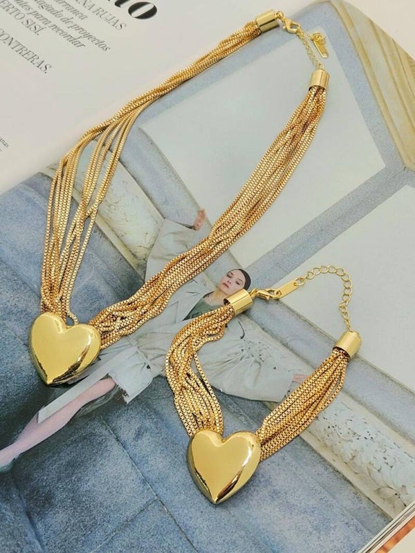 Collar hilos corazon