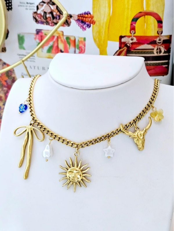 Collar moño y toro