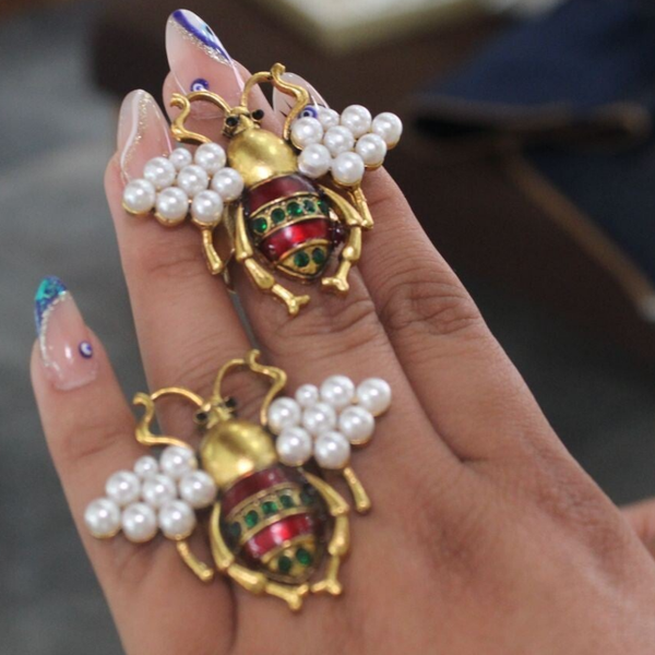 ANILLO ABEJA REYNA