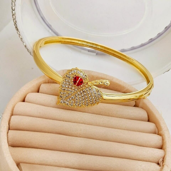 Brazalete hoja catarina