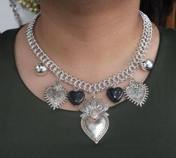COLLAR MILAGROS PLATEADO
