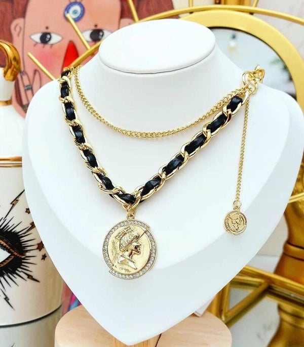 COLLAR DOBLE MONEDA REYNA