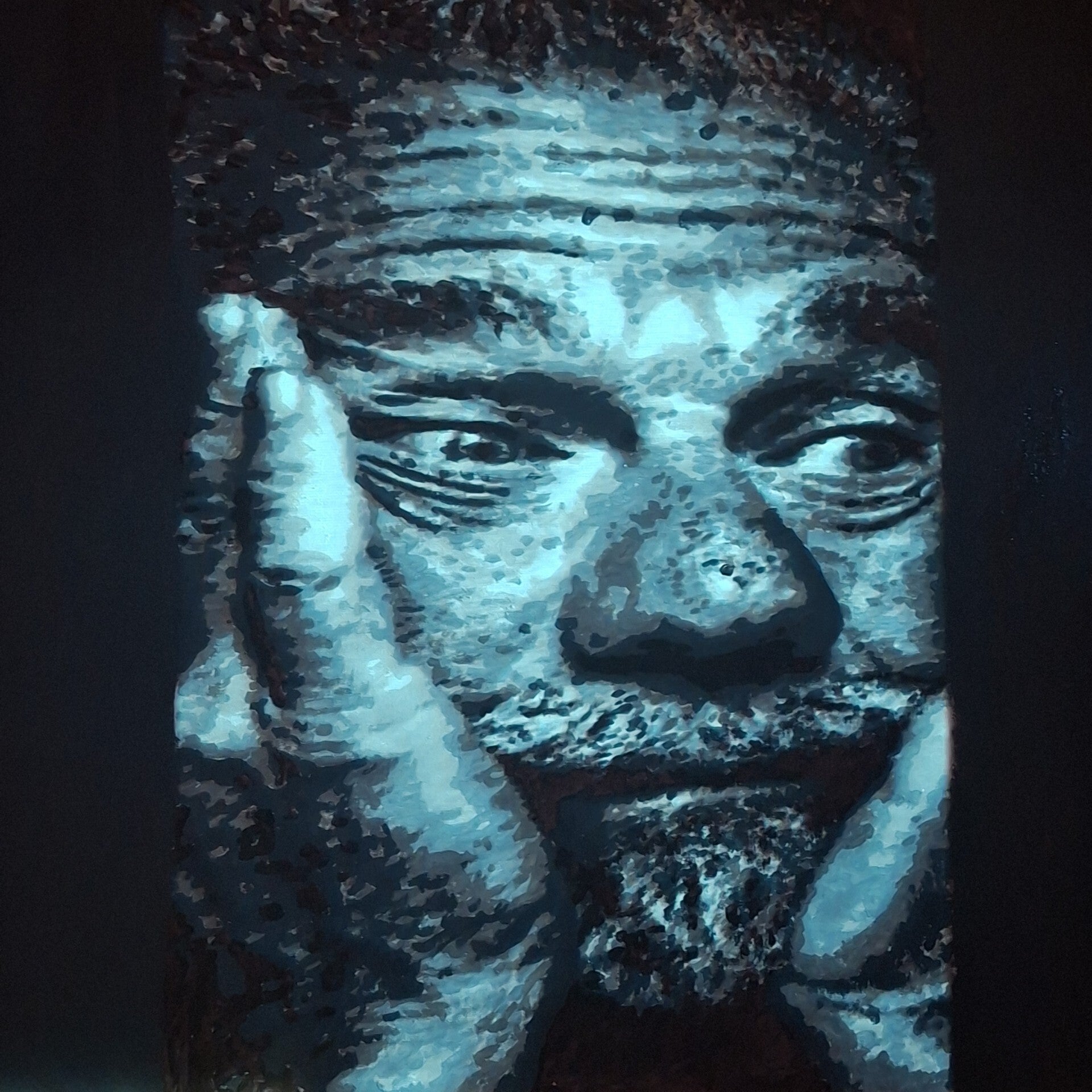 Blauw zwart portretschilderij van idool tijdens VULLOW schilderworkshop