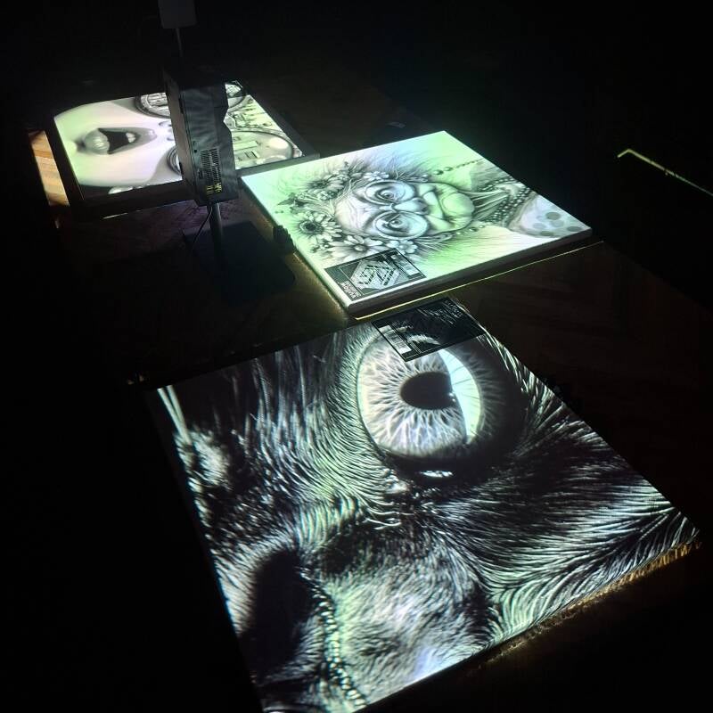 Projectie op doek bij de VULLOW techniek tijdens een workshop bij THILS