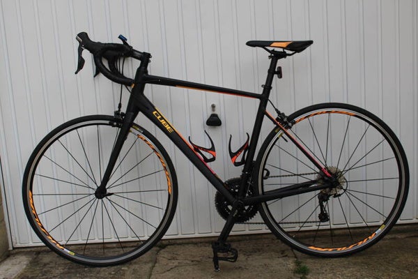 Cube Axial Race Bike