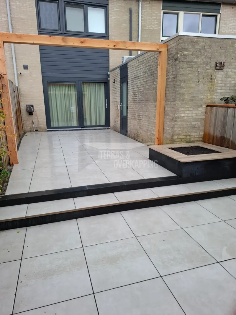 bestrating-terras_en_overkappping_zoetermeer-14-standard-6pnxxk.webp