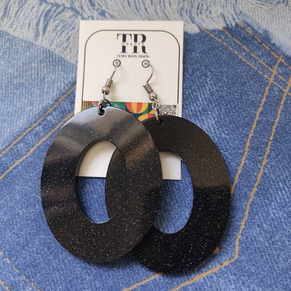 Plain Black High circle