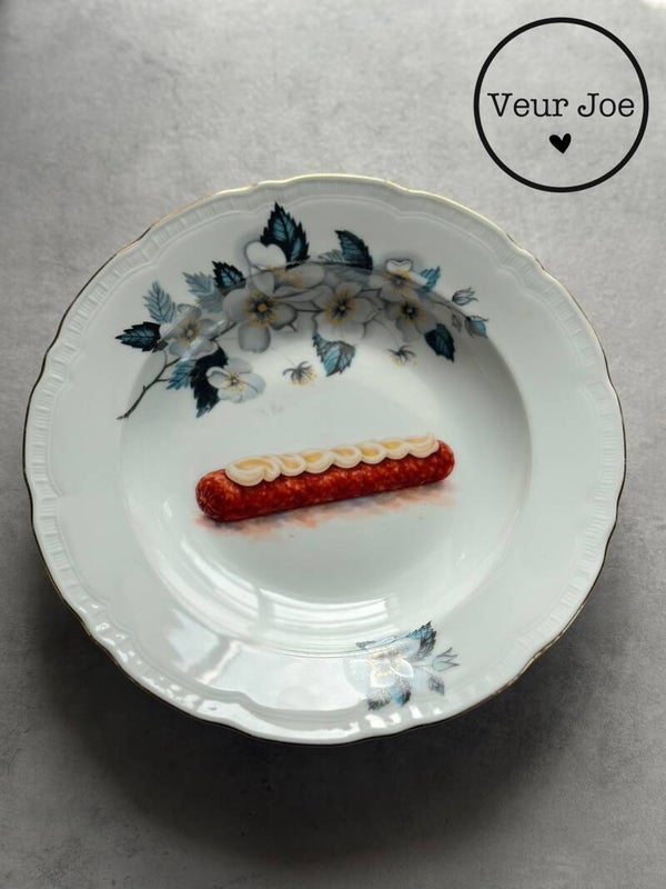 Bord met frikandel