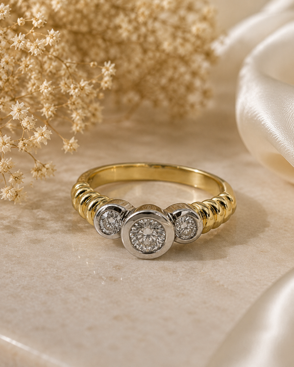 Exclusieve diamanten ring in 18 karaat wit- en geelgoud Art.KJ-886