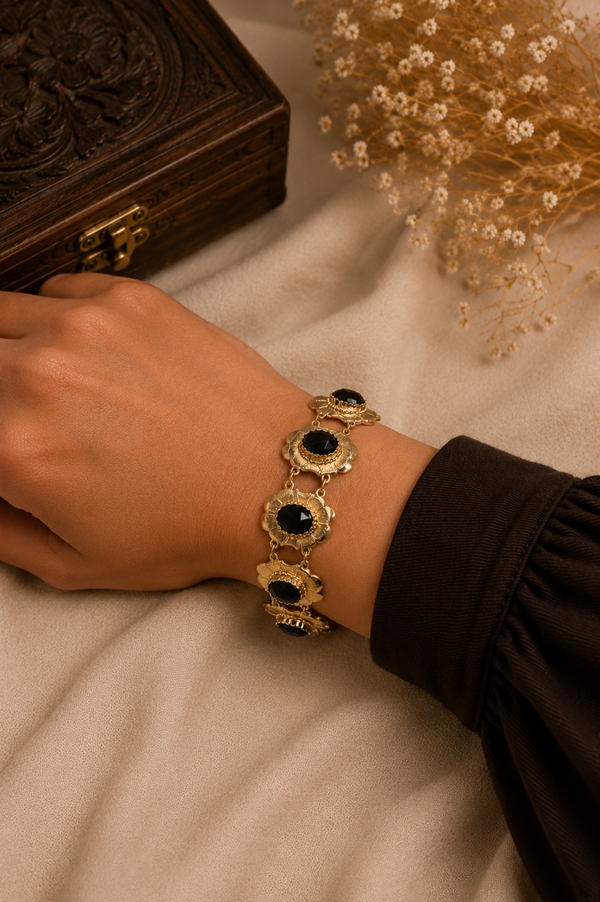 Vintage 14 karaat gouden armband met granaat Art.KJ-901