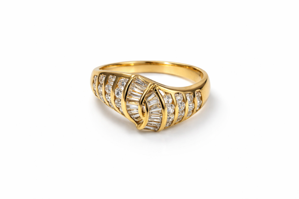Exclusieve ring 18 karaat geelgoud met briljant en baguette diamanten Art.KJ-12