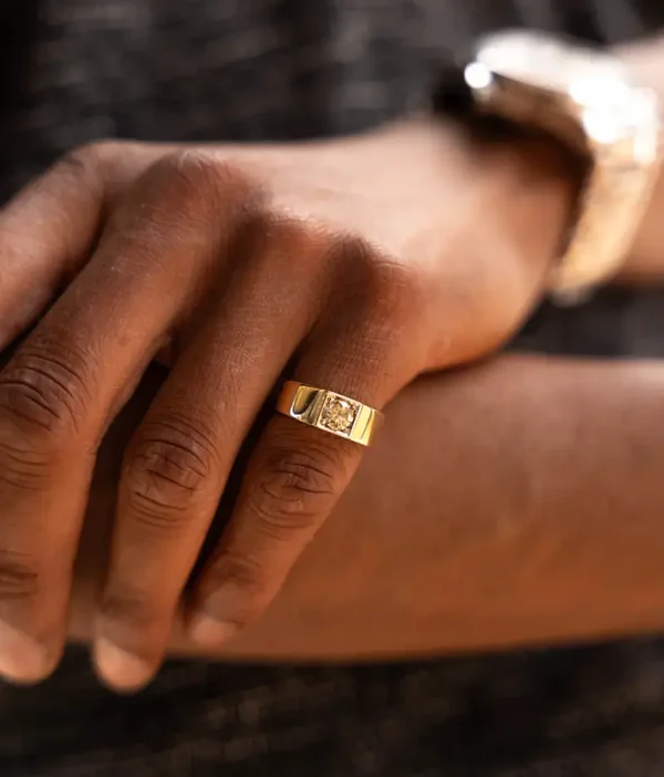 Handgemaakte 14 Karaat Gouden Ring met Briljant