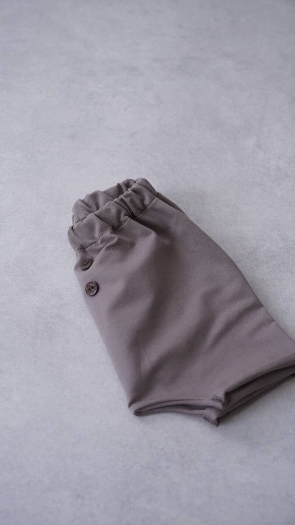 Haremshort mit Knöpfen Taupe