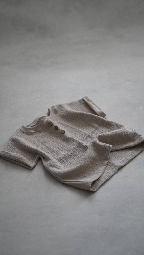 Musselinshirt Beige mit Knöpfen