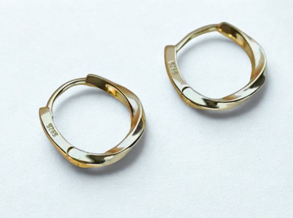 Oorring  Gedraaid Rond Sterling Goud