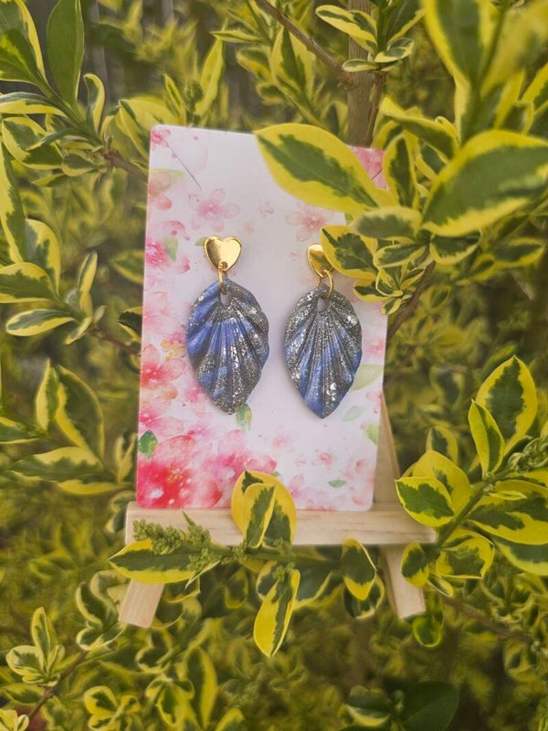 Boucles d'oreilles polymères bleues argentées