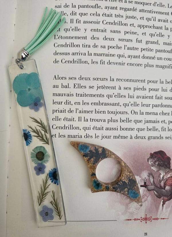 Ensemble marque page et bague de lecture bleu doré
