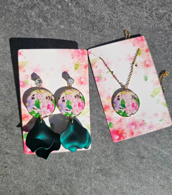 Ensemble boucles et collier vert