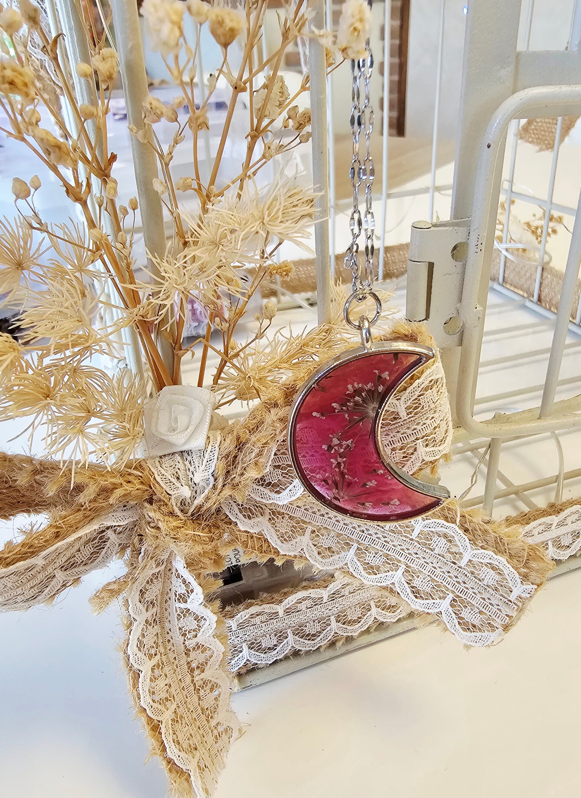 Collier lune rose