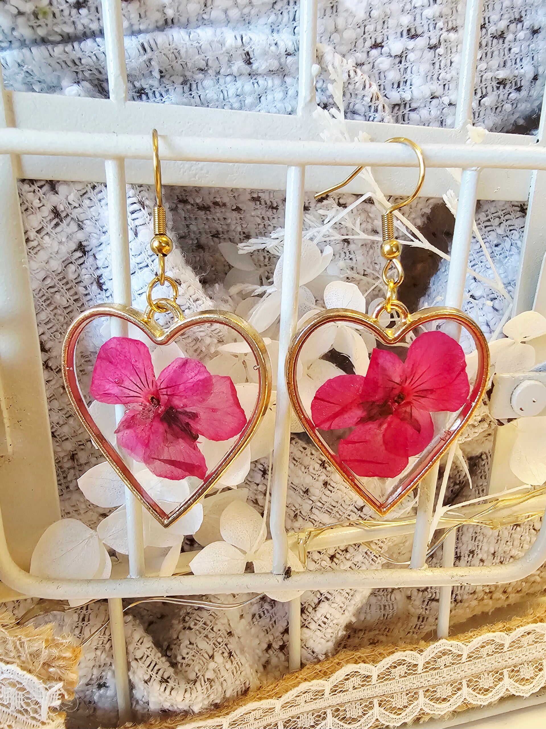 Boucles coeurs pensées rouges