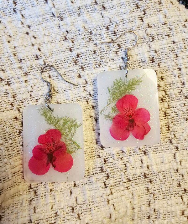 boucles rectangles pensées rouges