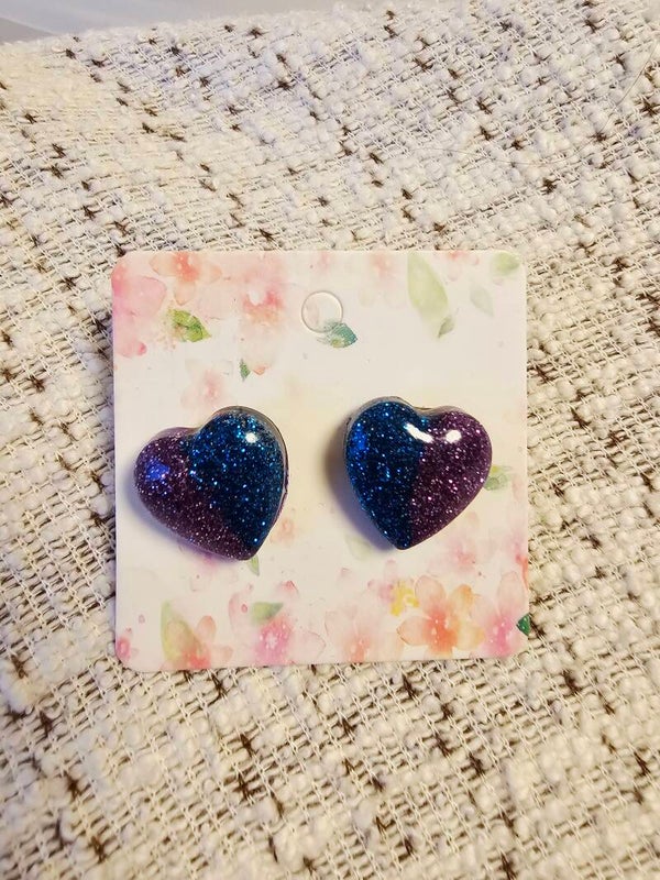 Puces résines bleues et violettes