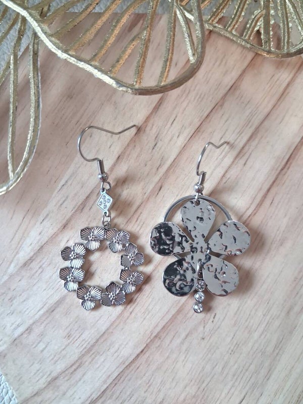 Boucles d’oreilles asymétriques - ACIER
