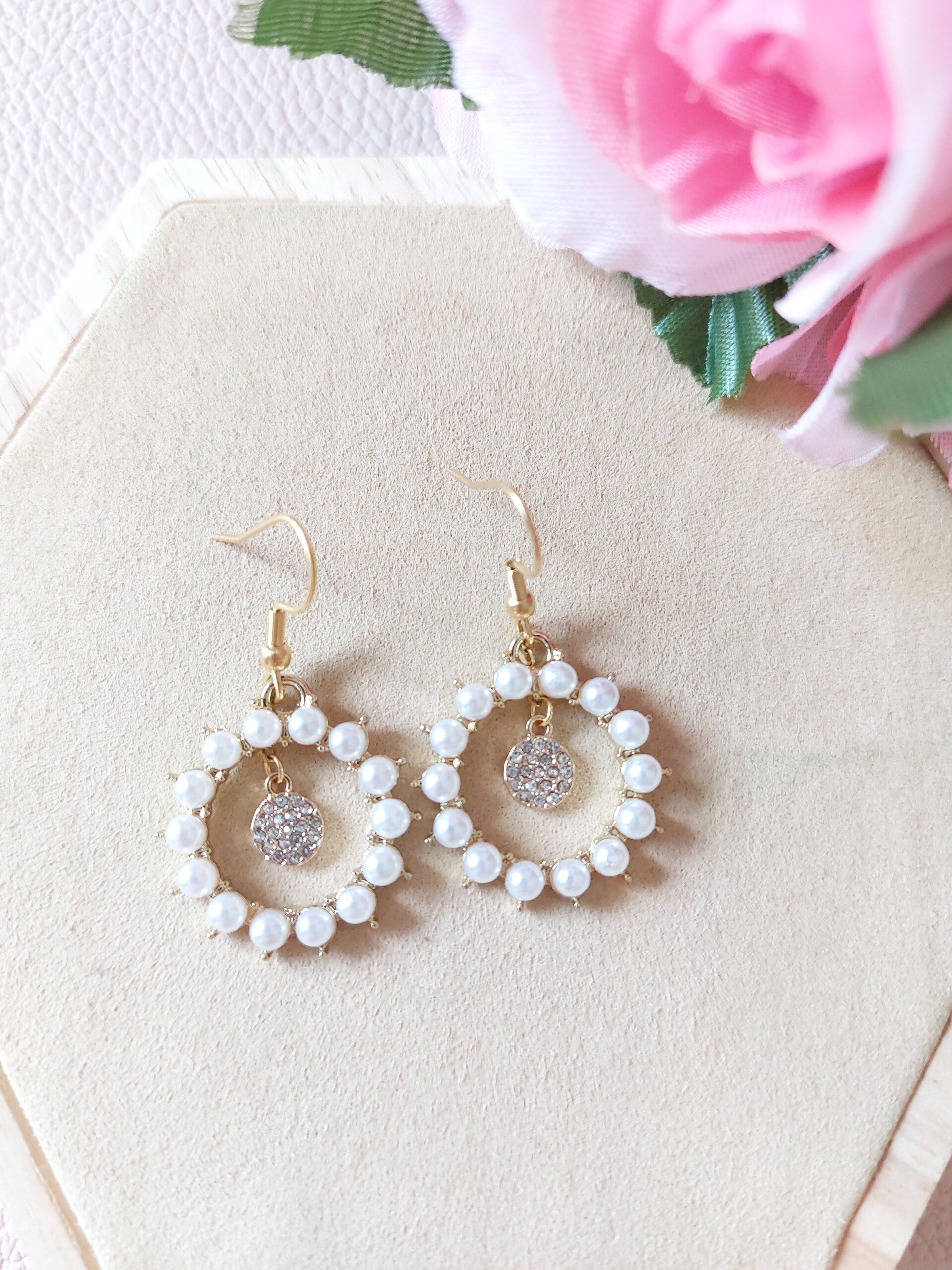 Boucles d’oreilles symétriques