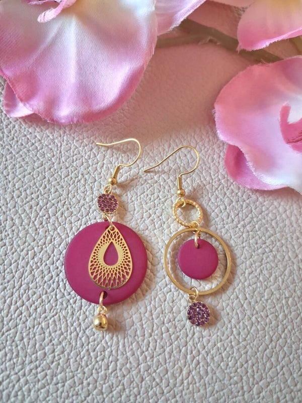 Boucles d’oreilles asymétriques