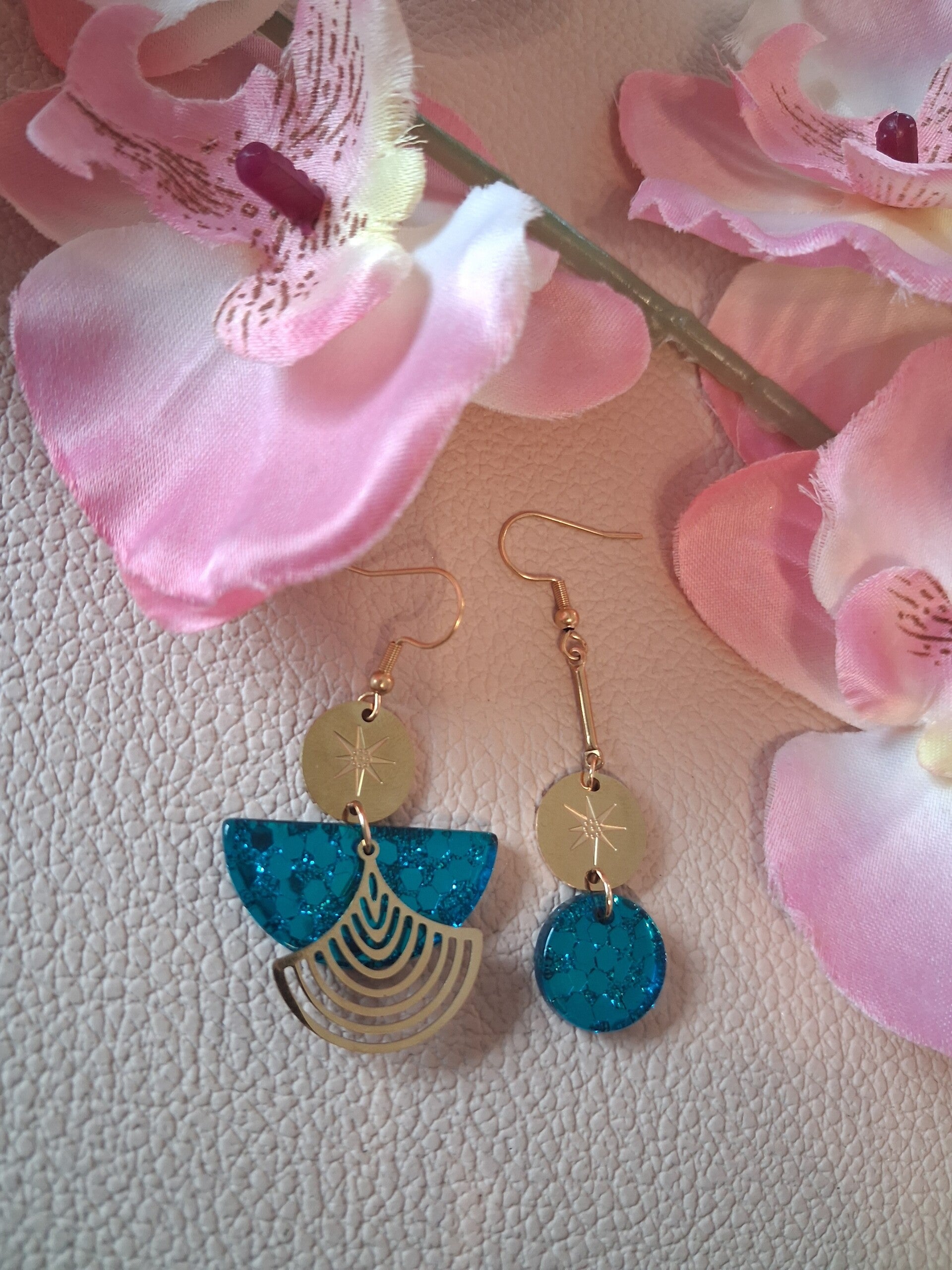 Boucles d’oreilles asymétriques - ACIER