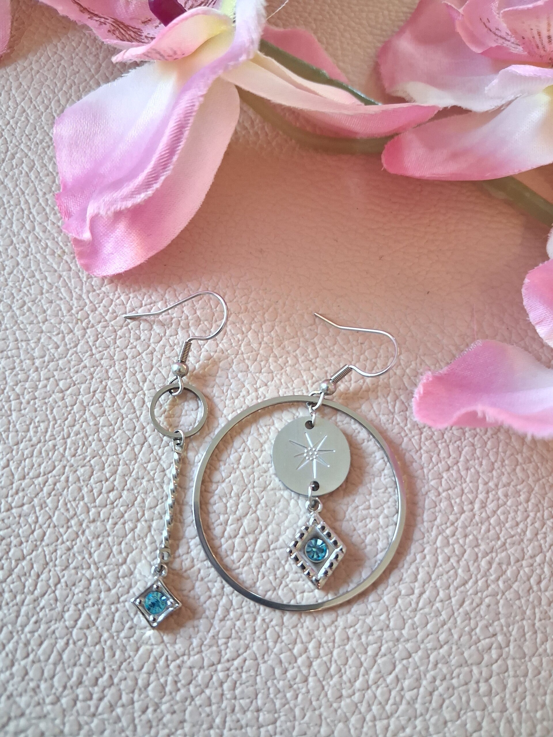 Boucles d’oreilles asymétriques - ACIER