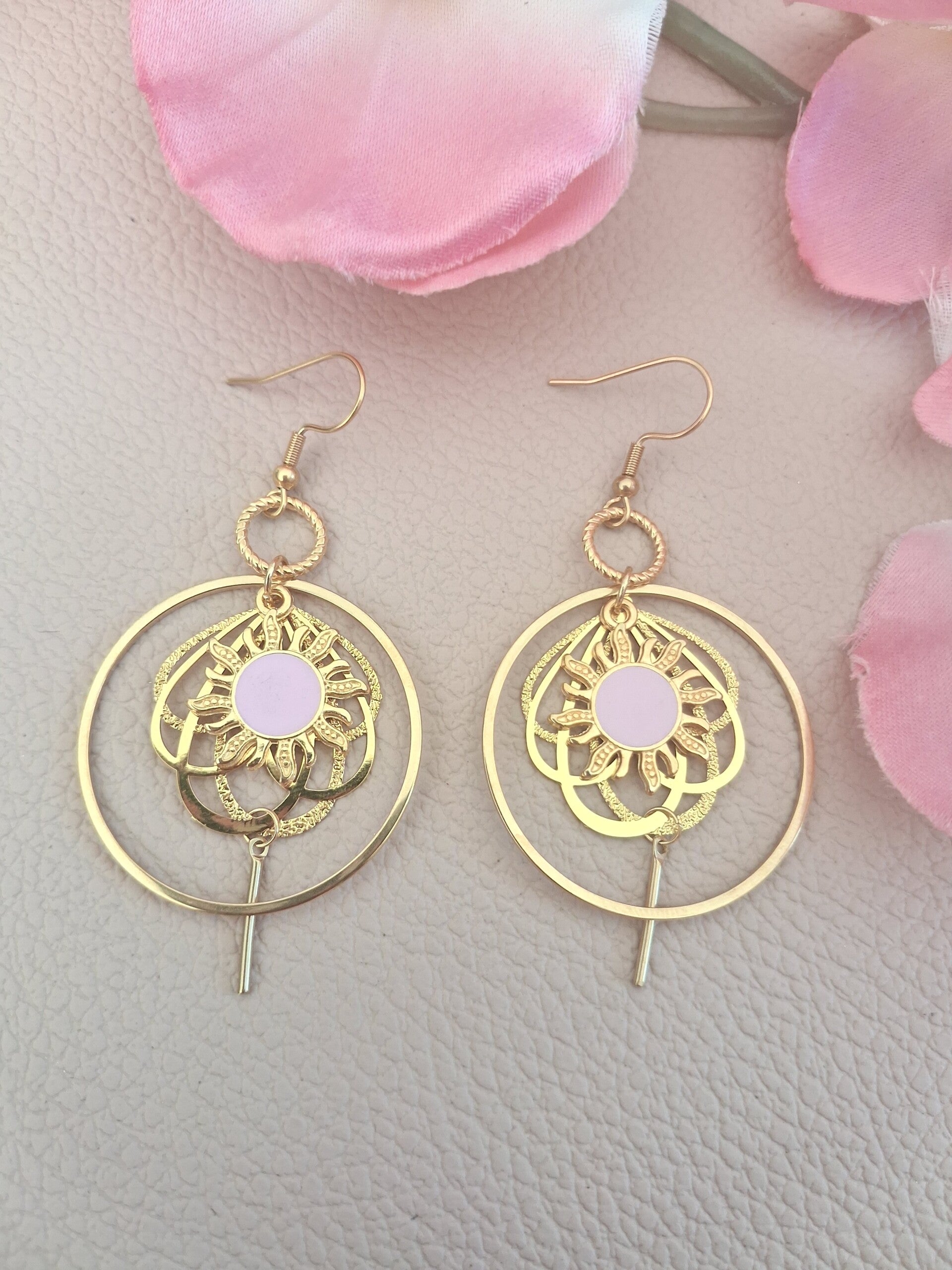 Boucles d’oreilles symétriques