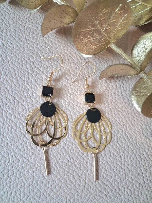 Boucles d’oreilles symétriques