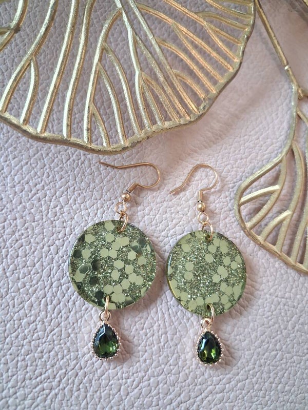 Boucles d’oreilles symétriques