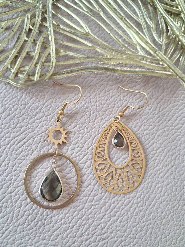 Boucles d’oreilles asymétriques