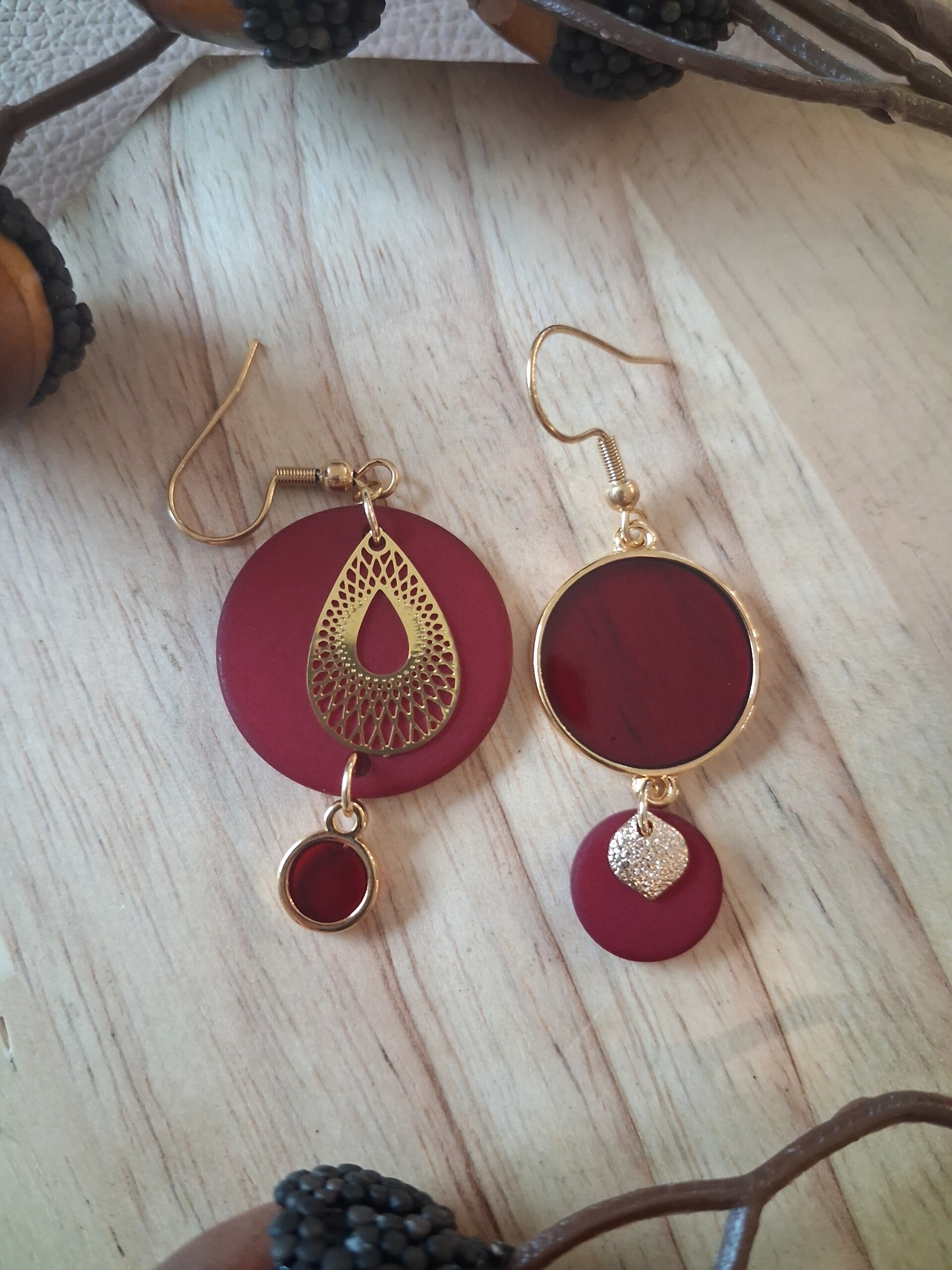 Boucles d’oreilles asymétriques