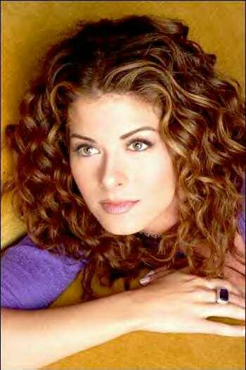 Debra Messing