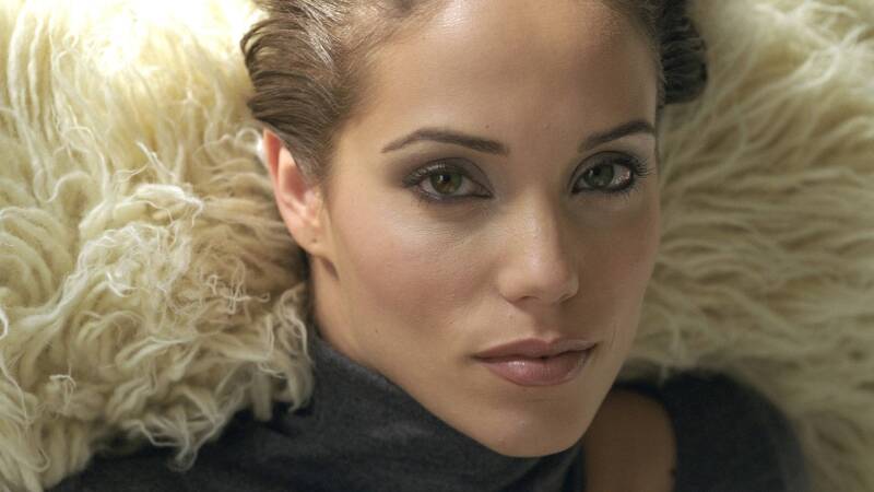 Elizabeth Berkley