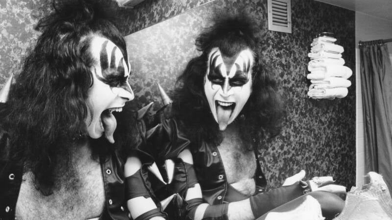 Kiss
