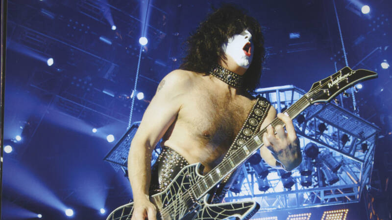 Kiss