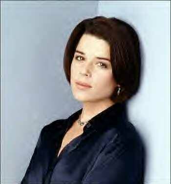 Neve Campbell